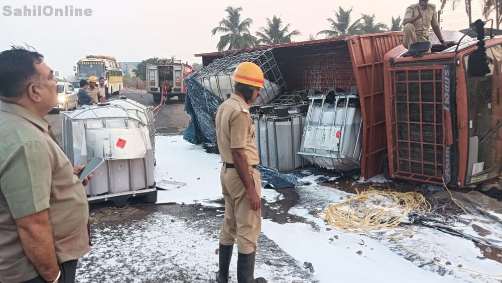 Bhatkal: Lorry Carrying Extra Neutral Ethanol Overturns in Basti