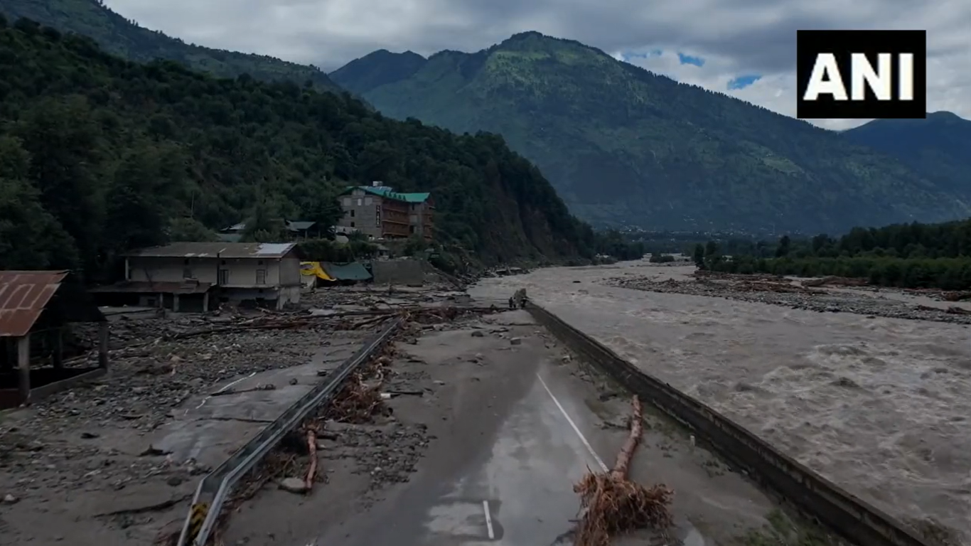 Himachal Pradesh: Incessant rain, flash floods ravage Manali