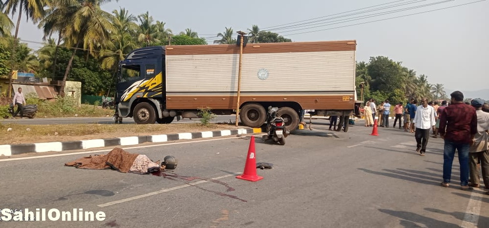 Elderly man killed in bike collision with fish lorry in Karwar