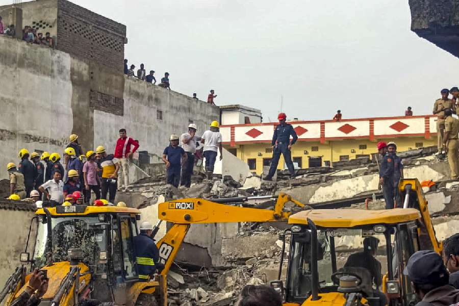 Gujarat: six-storey residential building collapses in Surat city; Rescue operations underway"